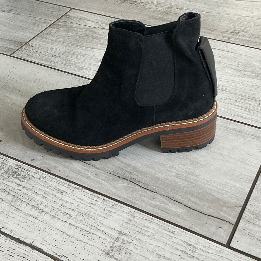Elegant Black Ankle Booties